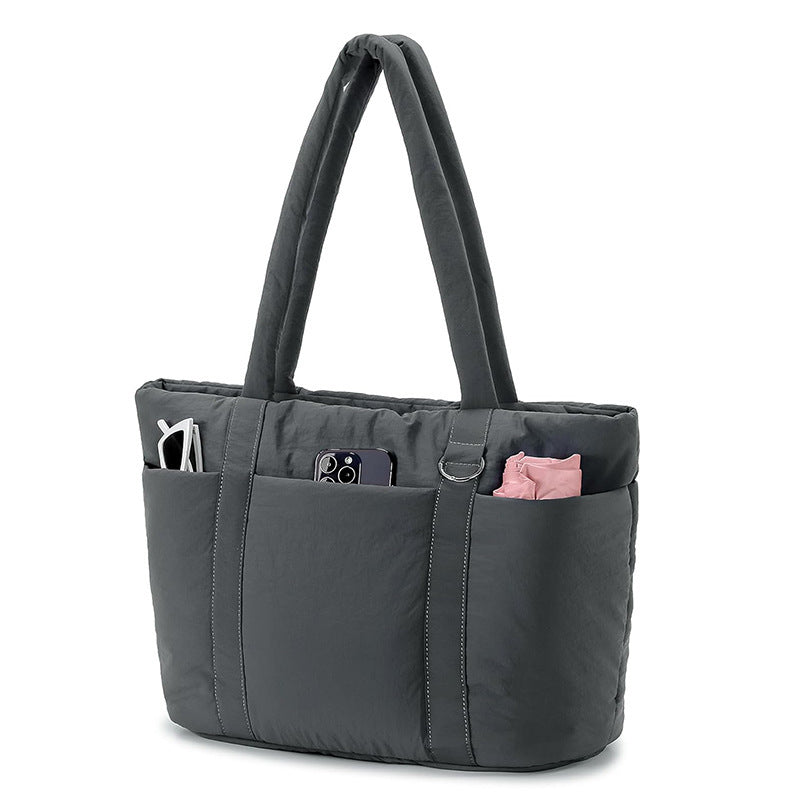 Practical everyday handbag with multiple compartments Stornfield