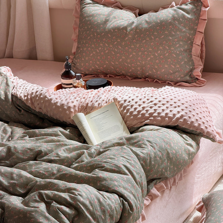 Ruffled Gingham Cotton Duvet Cover Set with Embroidered Motif and Pillow Shams