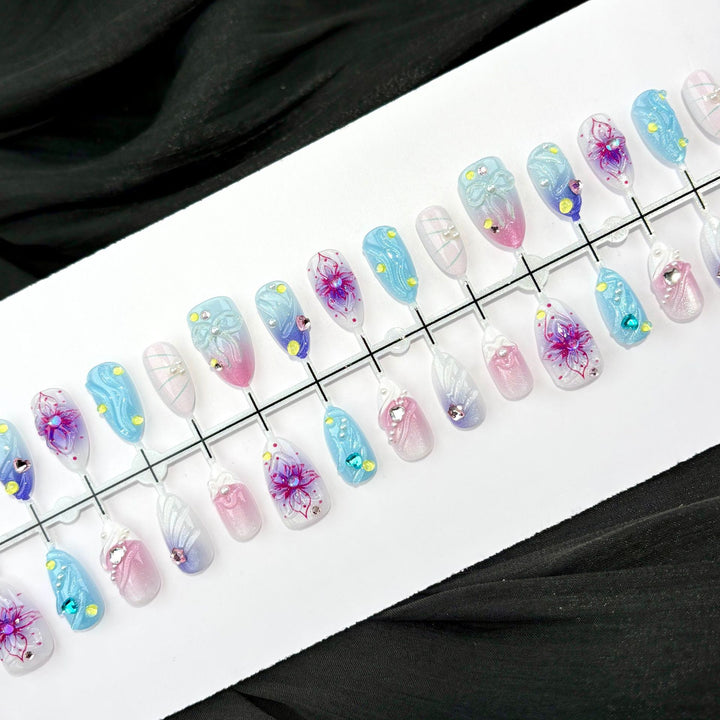 Elegant Polka Dot and Lace Press-On Nail Set