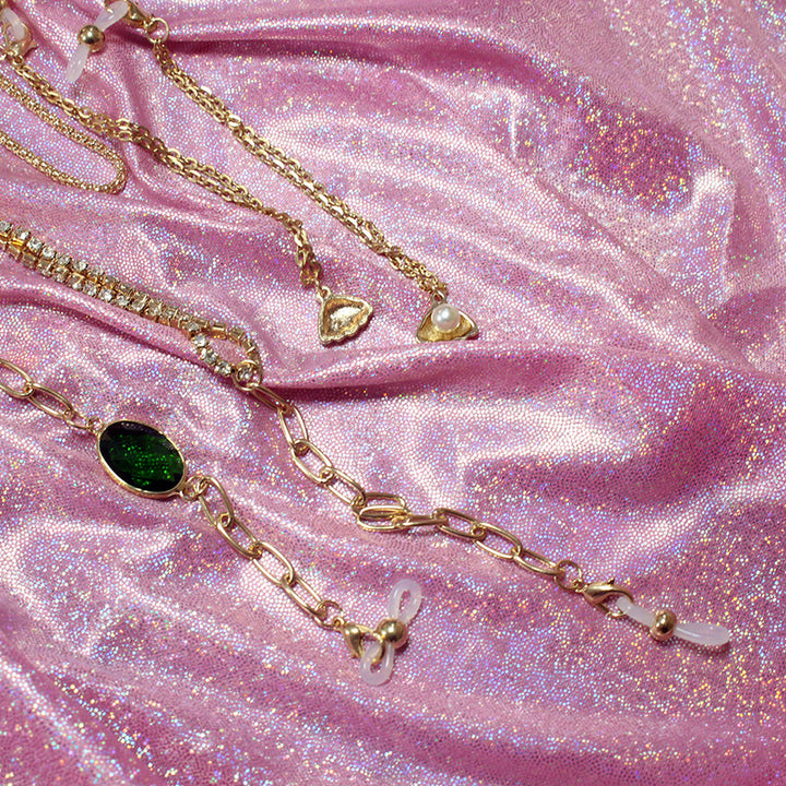 Elegant necklace with green stone and golden accents Stornfield