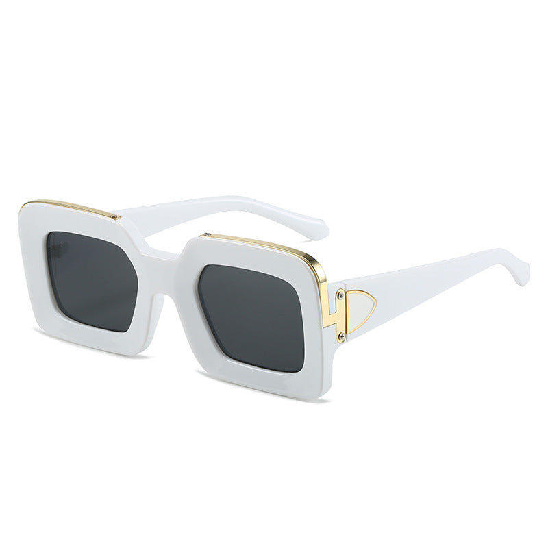 Women square sunglasses with luxurious design and golden accents Stornfield