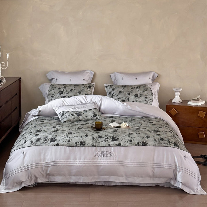 Bedding set with delicate butterfly print and reversible cover