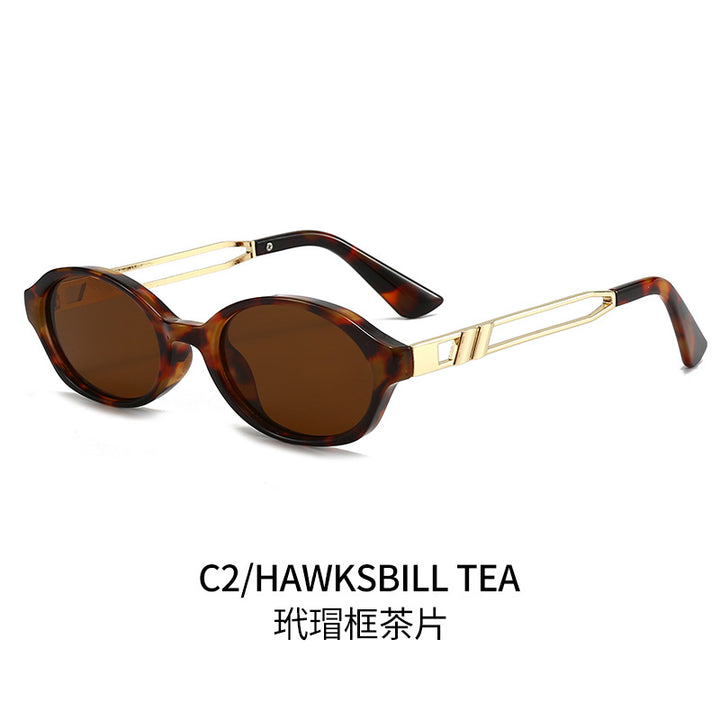 Women Elegant Sunglasses in luxurious tortoiseshell design with golden metal accents Stornfield