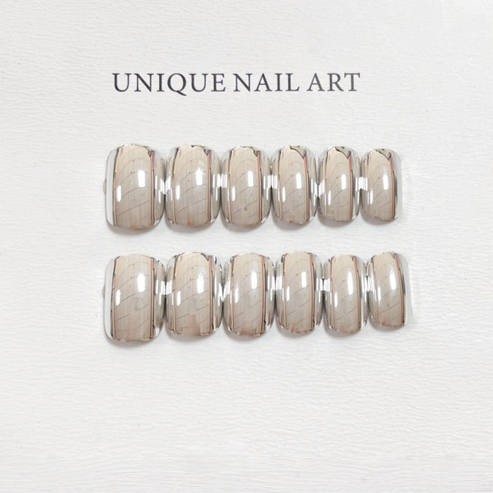 Mirrored Glossy Press-On Nail Set Stornfield