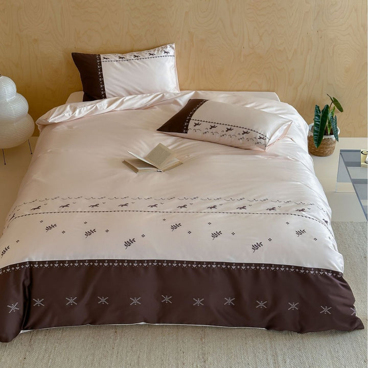 Satin-Effect Equestrian Embroidered Duvet Cover Set with Contrast Border