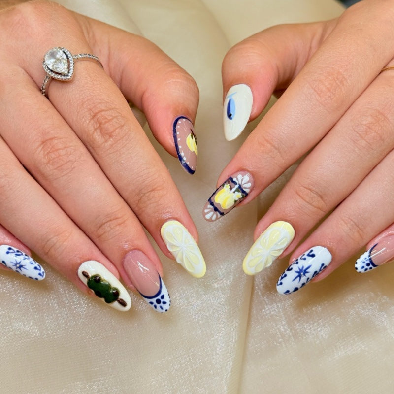 Animal-Inspired Press-On Nail Art Set Stornfield