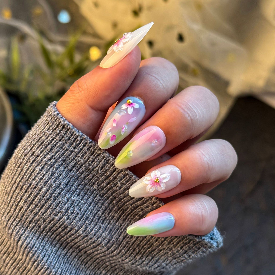 Floral-Accent Press-On Nail Collection Stornfield