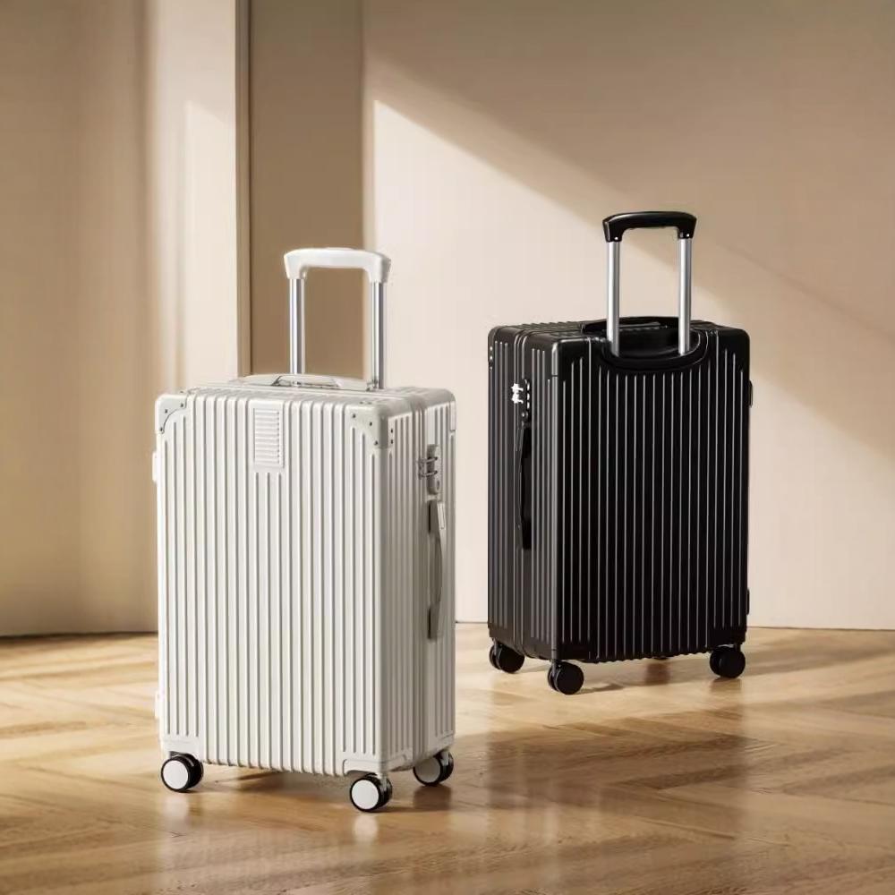 Unisex Durable Expandable Hard-Shell Carry-On Luggage Stornfield