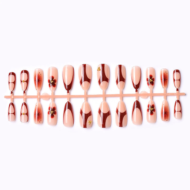 Artistic Gel Nail Art Set with Elegant Gold Accents Stornfield