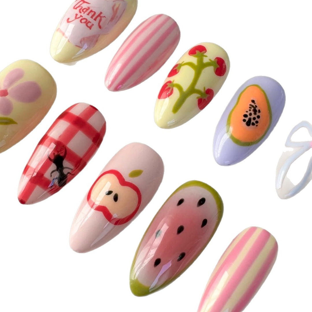 Artistic Themed Press-On Nail Art Set Stornfield