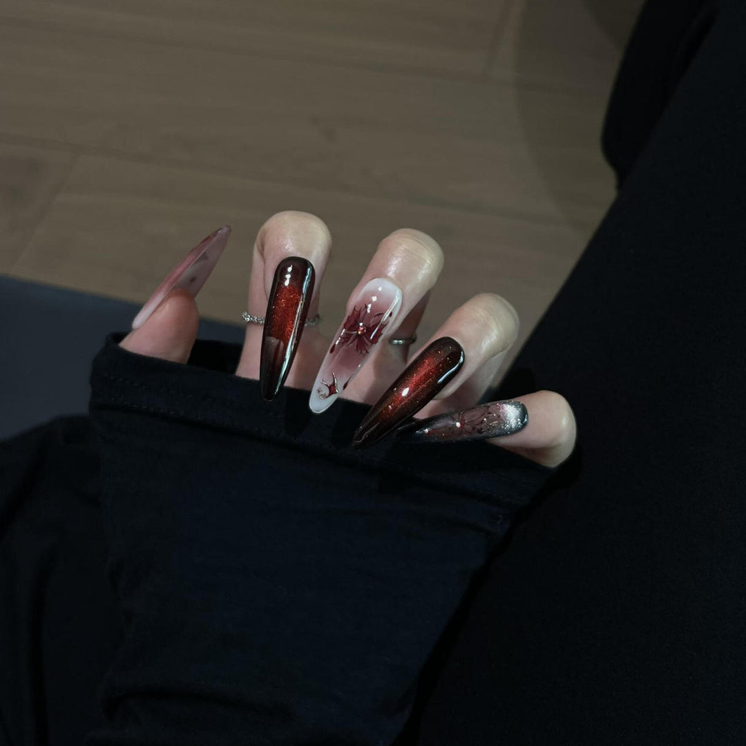 Glamorous Nail Art with Modern Design Stornfield