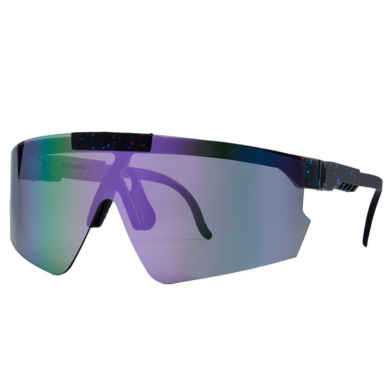 Women's sport sunglasses in modern design with large lenses Stornfield