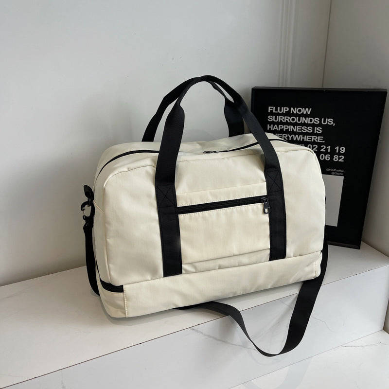 Women's practical travel bag with adjustable shoulder strap Stornfield