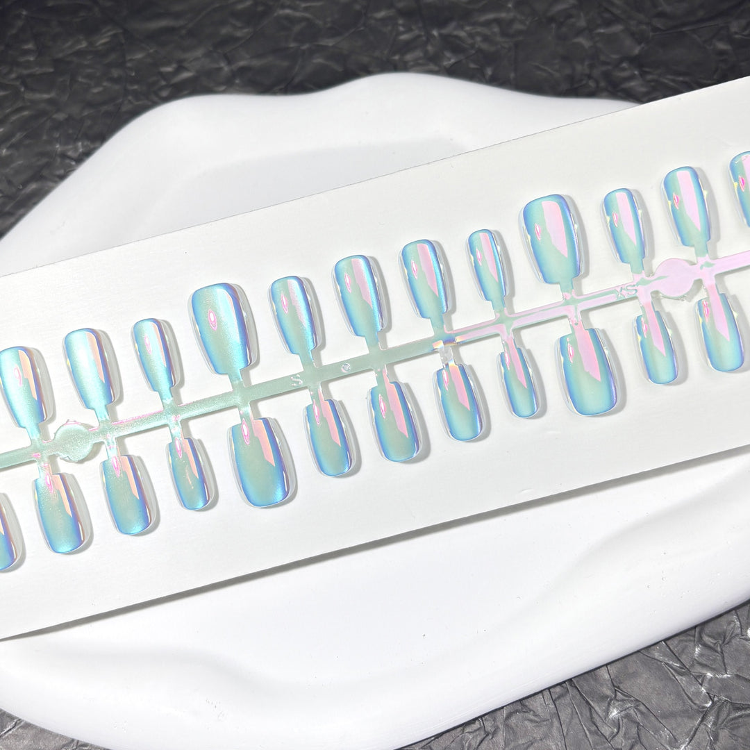 Iridescent Press-On Nail Art Set