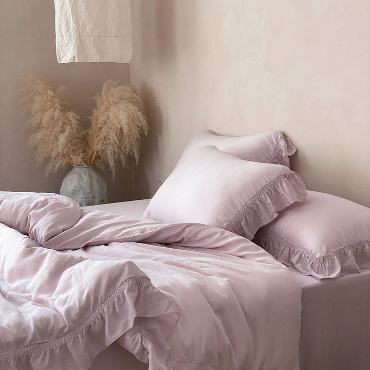 Washed Ruffled Linen Duvet Cover Set with Frilled Pillow Shams
