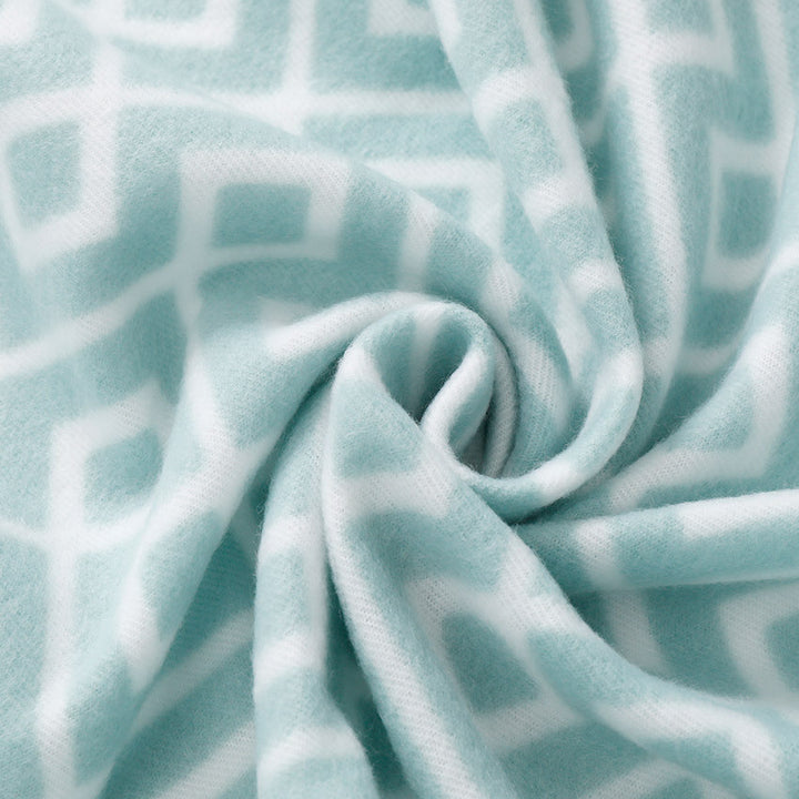 Women's patterned and cozy bedspread Stornfield