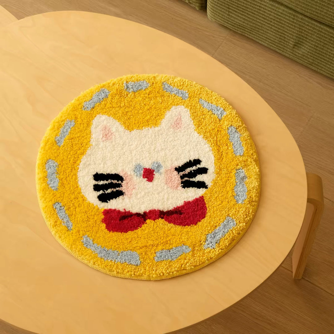 Round Plush Tufted Cat-Face Accent Rug