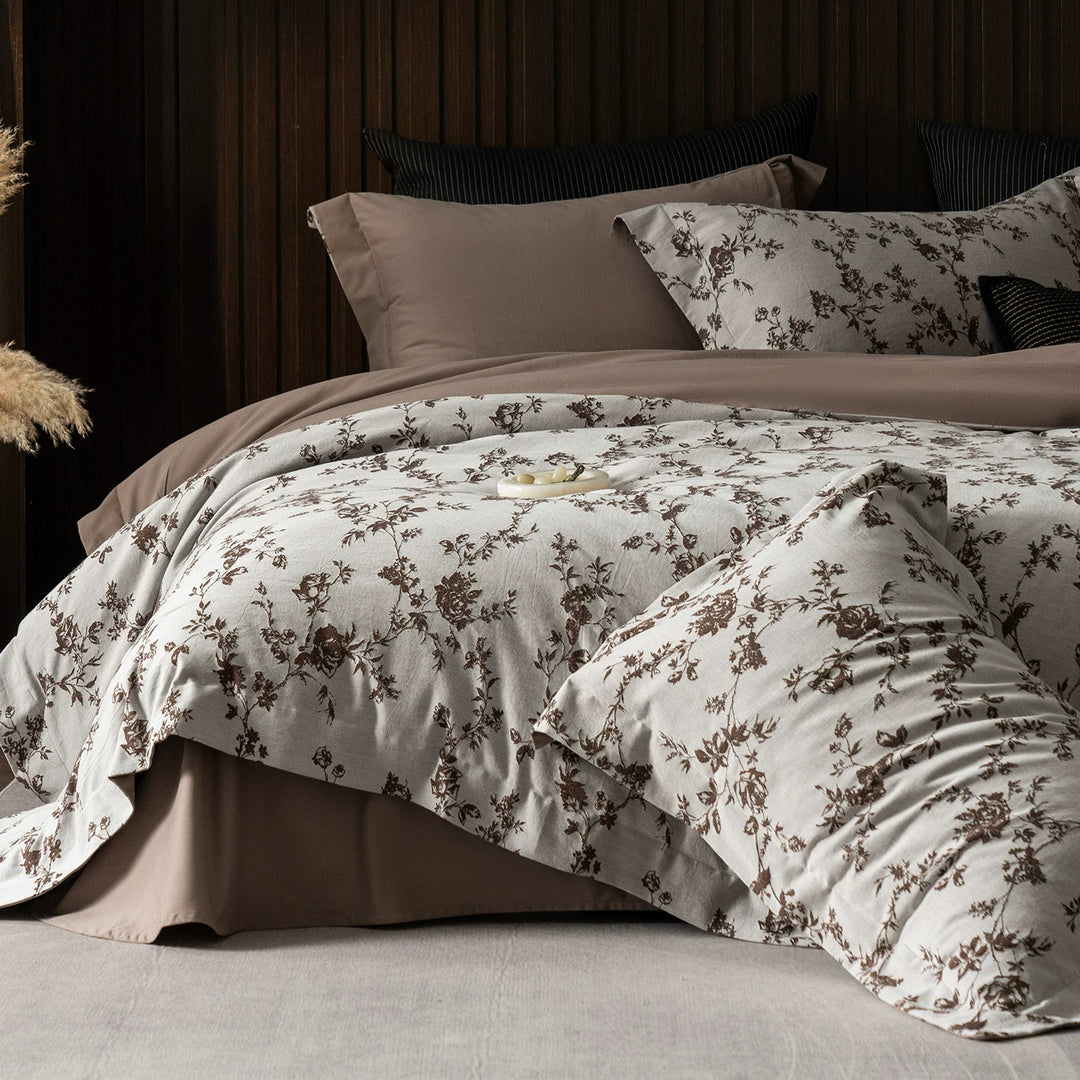 Luxury Cotton Sateen Reversible Duvet Cover Set with Scrolled Jacquard Print and Tailored Hem