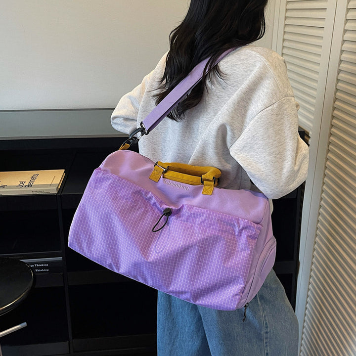 Sporty travel bag with padded carrying handle Stornfield
