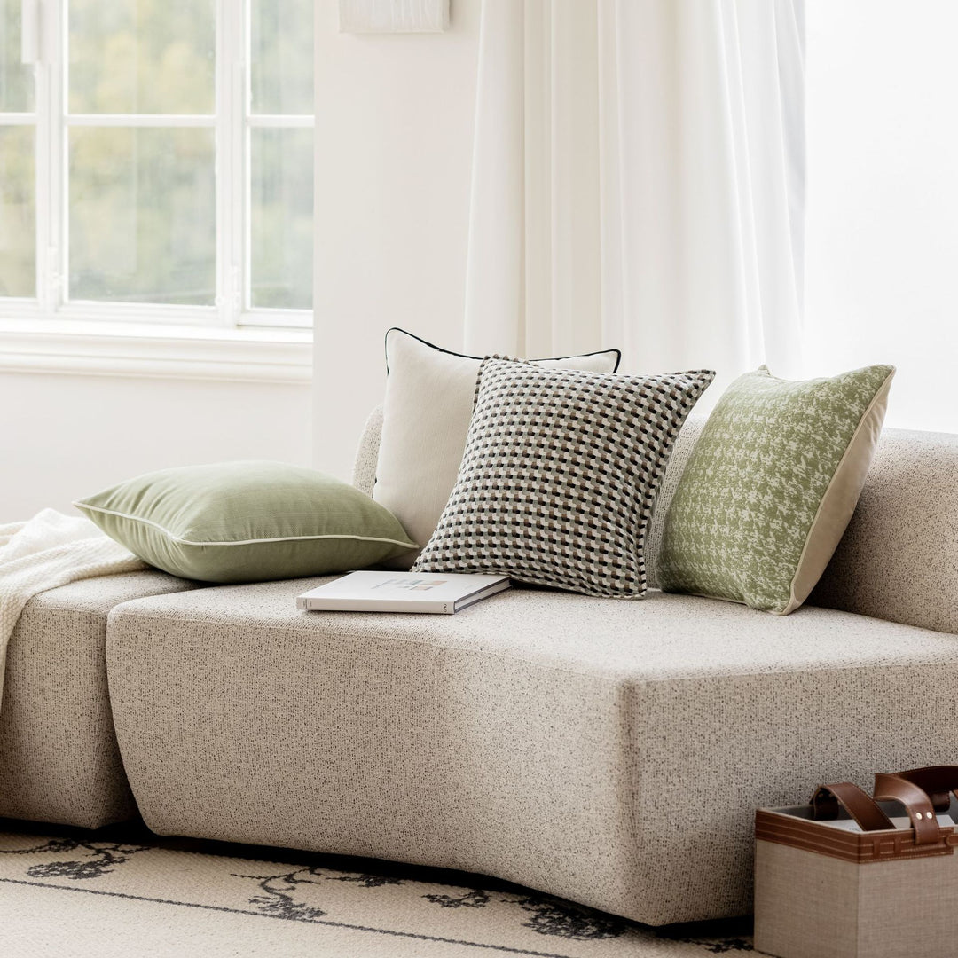 Patterned decorative cushion