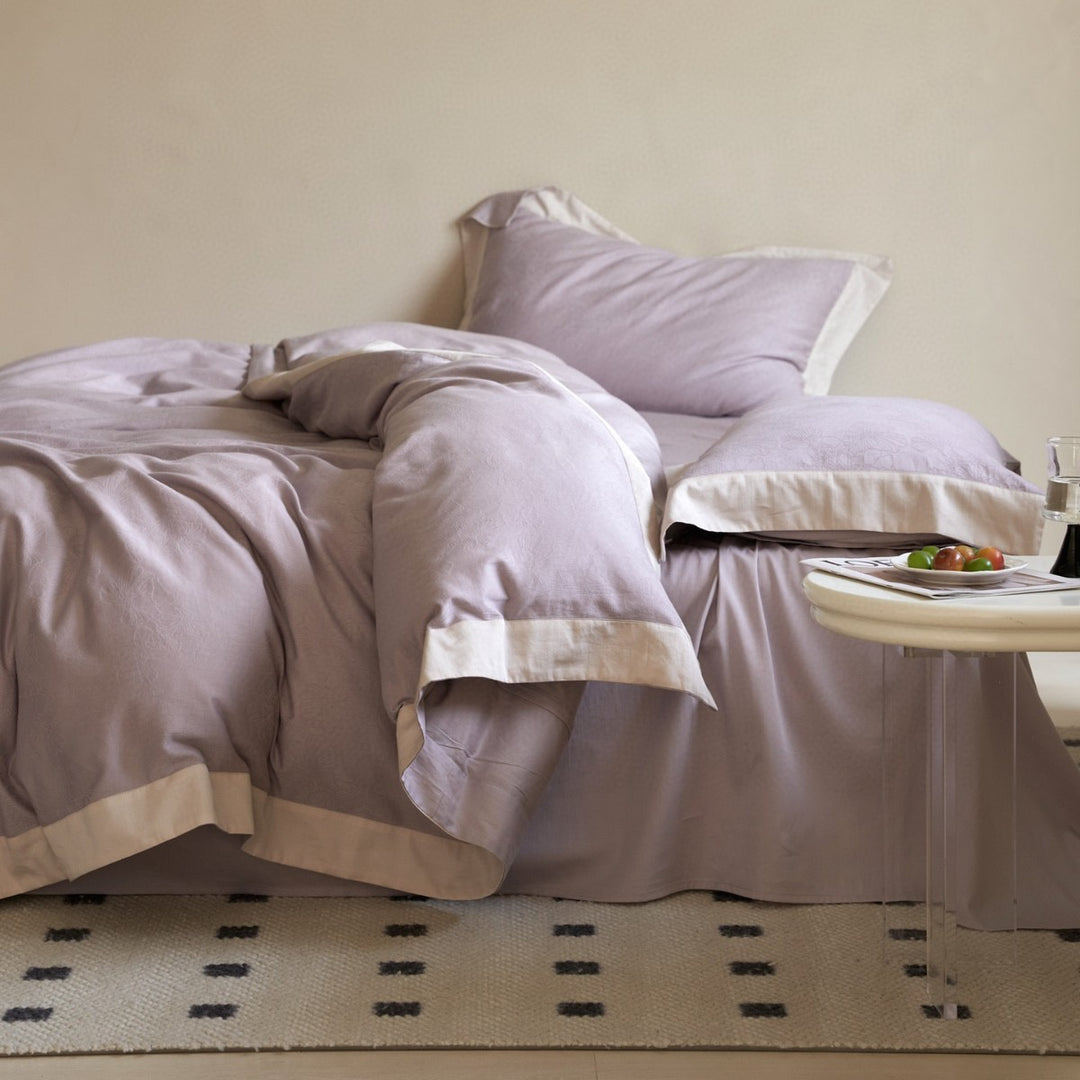 High-quality bedding set made of cotton satin with jacquard floral relief and contrasting hem finishing