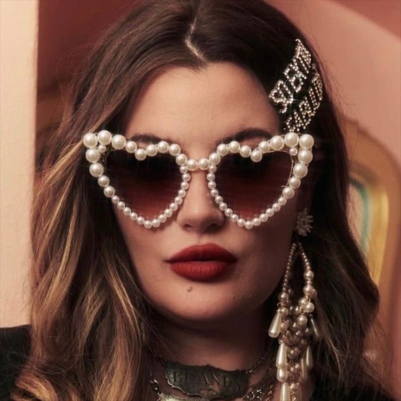 Women's Heart-Shaped Sunglasses with Pearl-Embellished Frame Stornfield