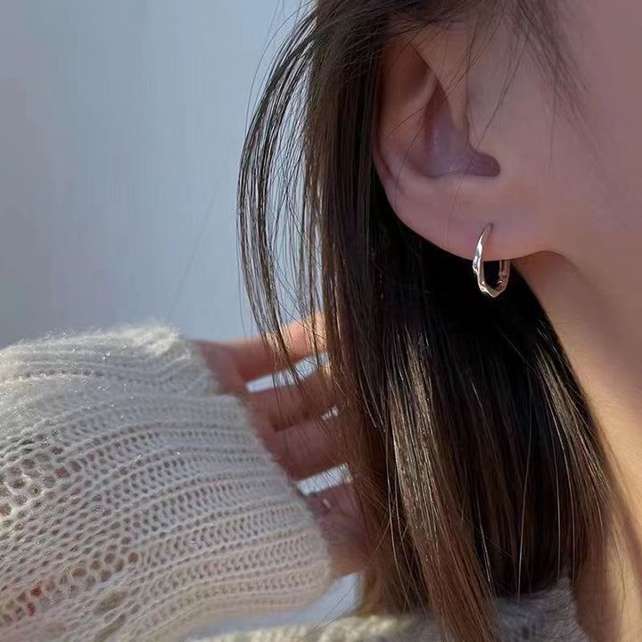 Fashionable and Elegant Hoops Made of High-Quality Metal Stornfield