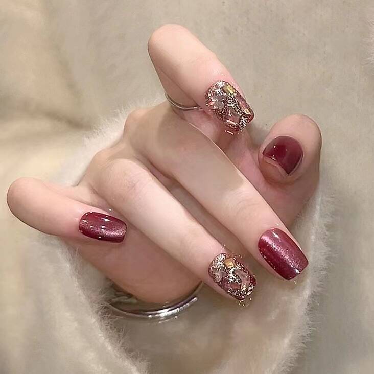 Artistic Glitter-Embellished Press-On Nail Set Stornfield