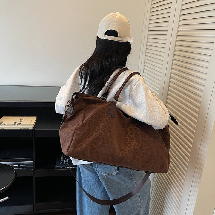 Fashionable travel bag with comfortable carrying handles Stornfield
