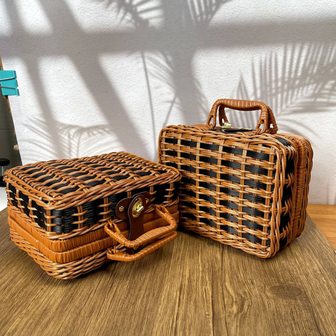 Women's handcrafted cosmetic storage case Stornfield