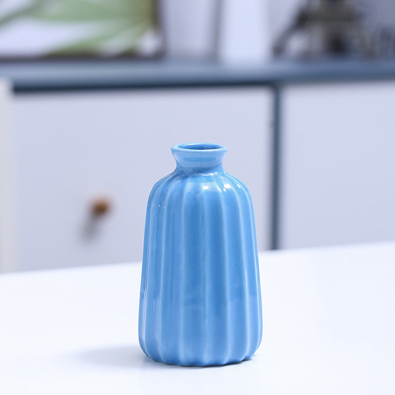 Ribbed Ceramic Bud Vase Stornfeild