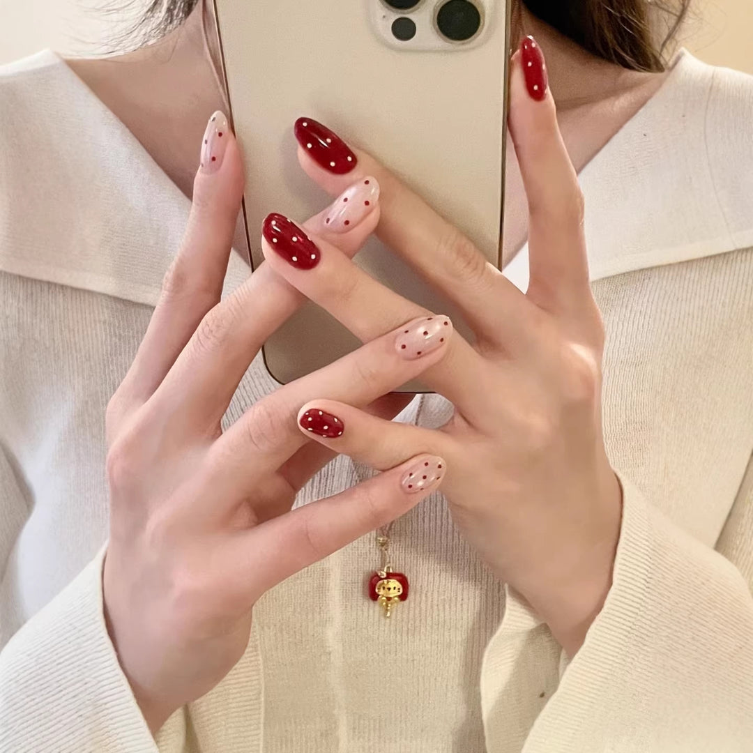 Artistic Press-On Nail Art Set with Polka Dot and Glossy Finish