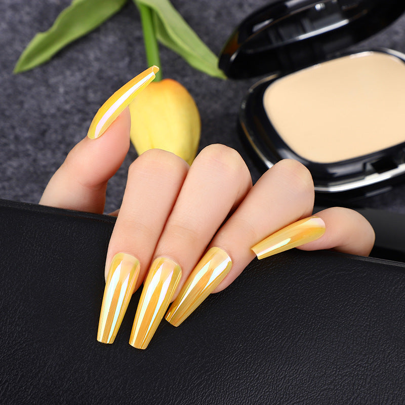 Artifical nails in modern holographic design Stornfield