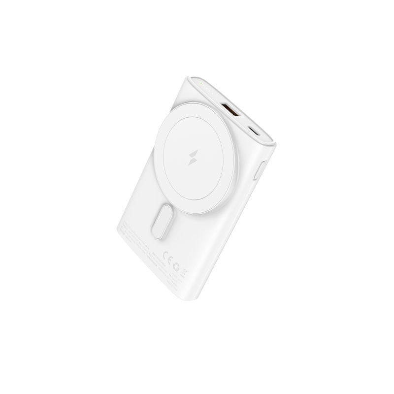 Portable high-performance power bank with integrated cable management Stornfield