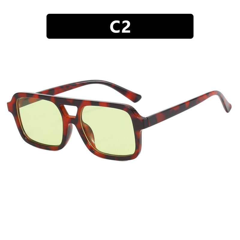 Women’s fashionable sunglasses in elegant rectangular format Stornfield