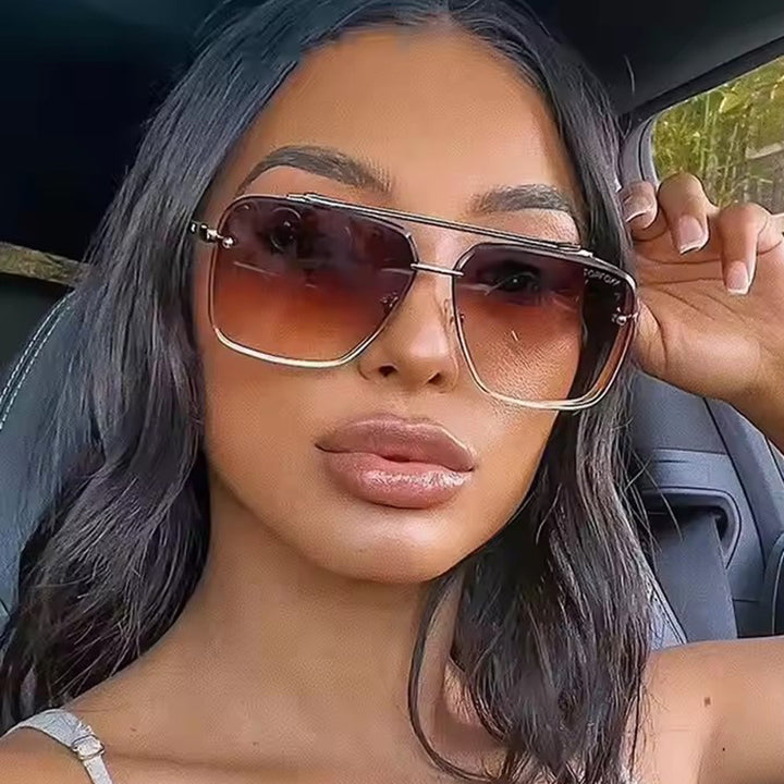 Women square sunglasses with protective lenses and modern metal frame Stornfield