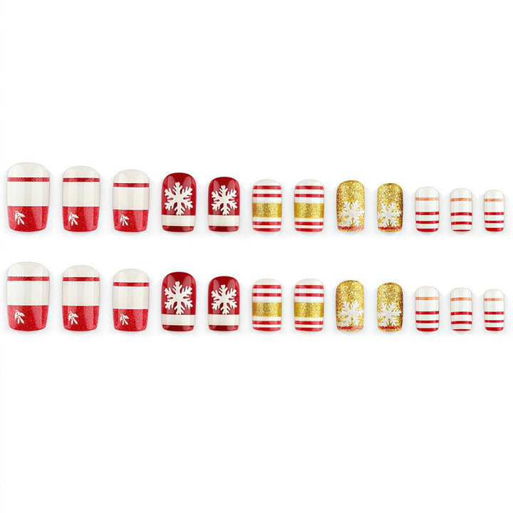 Artificial nails in festive Christmas design Stornfield