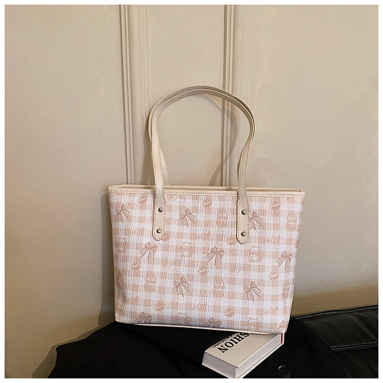 Chic Floral Patterned Tote Bag Stornfield