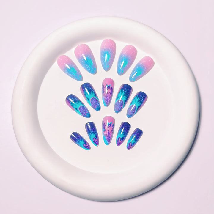 Artificial nails with glittering underwater motif Stornfield