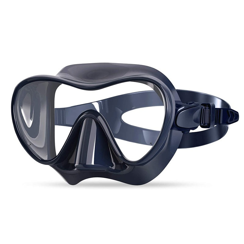 Diving mask with flexible silicone edge and clear field of vision Stornfield