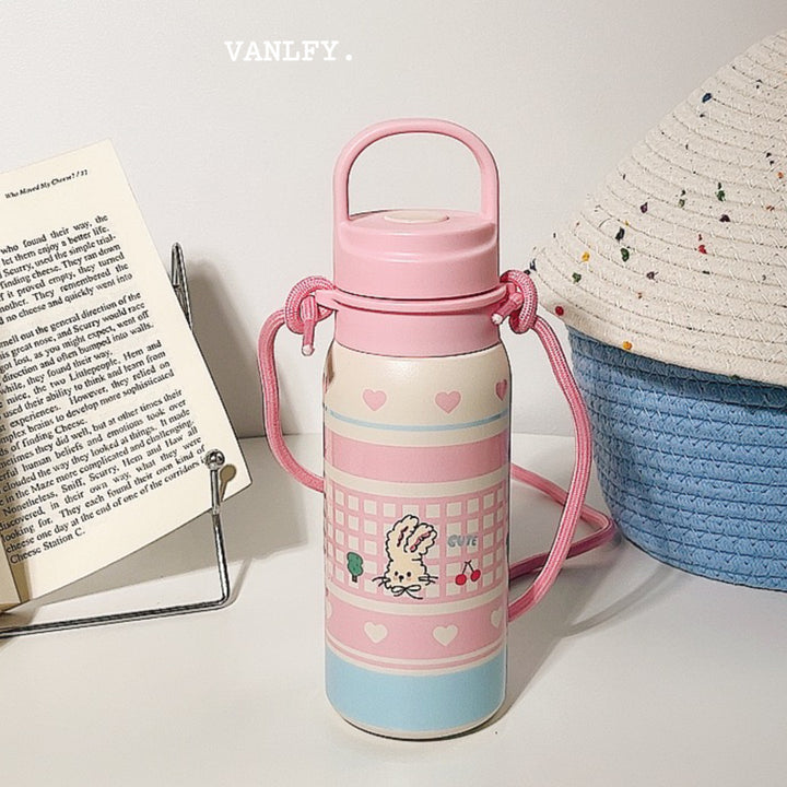 Women's insulated drink bottle with continuous animal design and carrying strap Stornfield