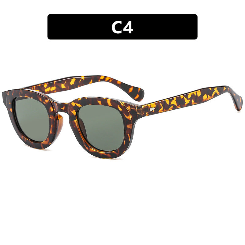 Women's stylish Cat-Eye sunglasses with elegant frame and polarized lenses Stornfield