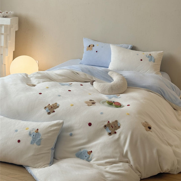 Children's Embroidered Terry Appliqué Animal Duvet Cover Set with Reversible Backing