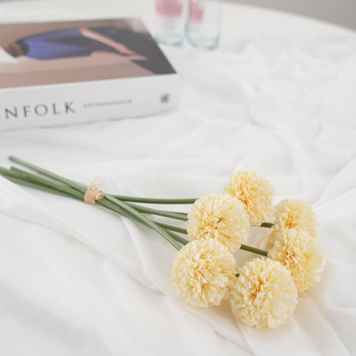 Elegant Floral Bouquet Stem