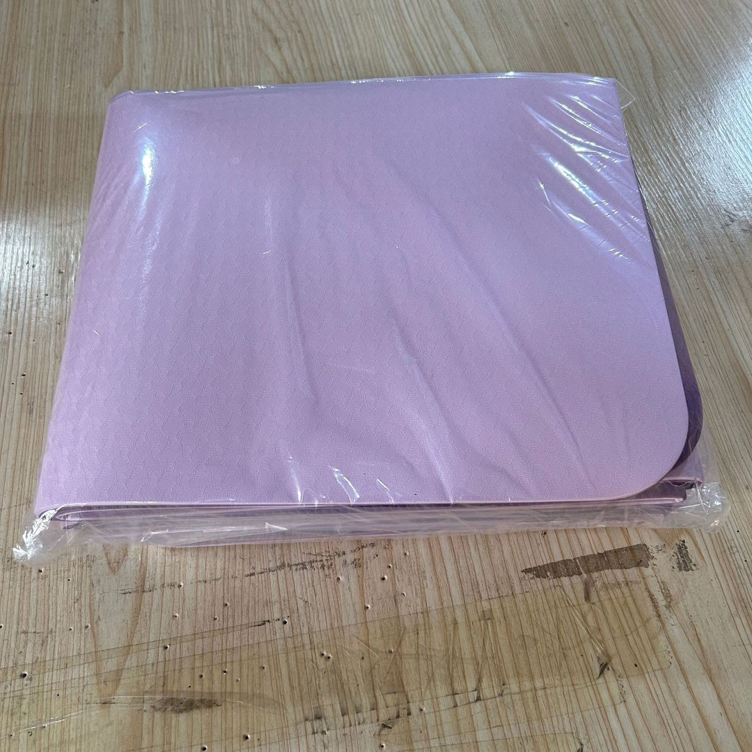 Non-slip training mat with structured design Stornfield