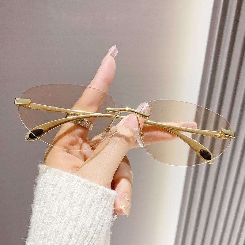 Ladies Cat-Eye Sunglasses with Unique Design Stornfield