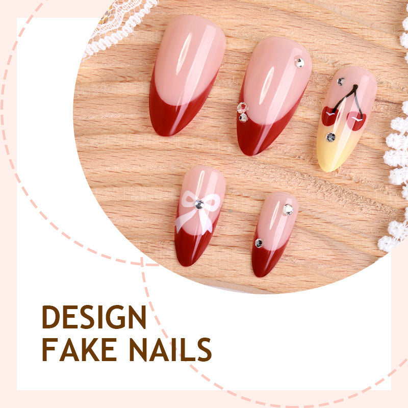 Artful nail set with glitter and heart design Stornfield