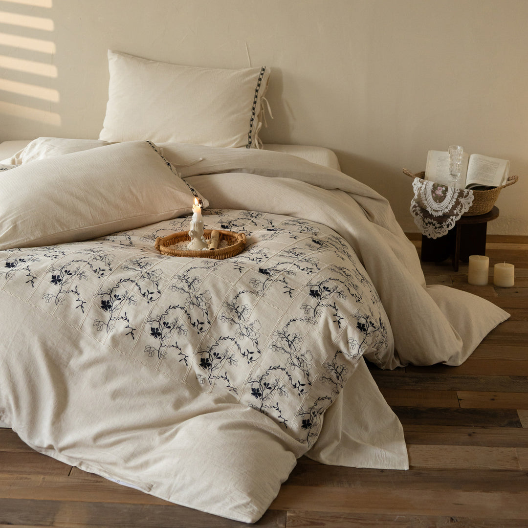 Embroidered Linen Duvet Cover Set with Vintage Patchwork Floral Design