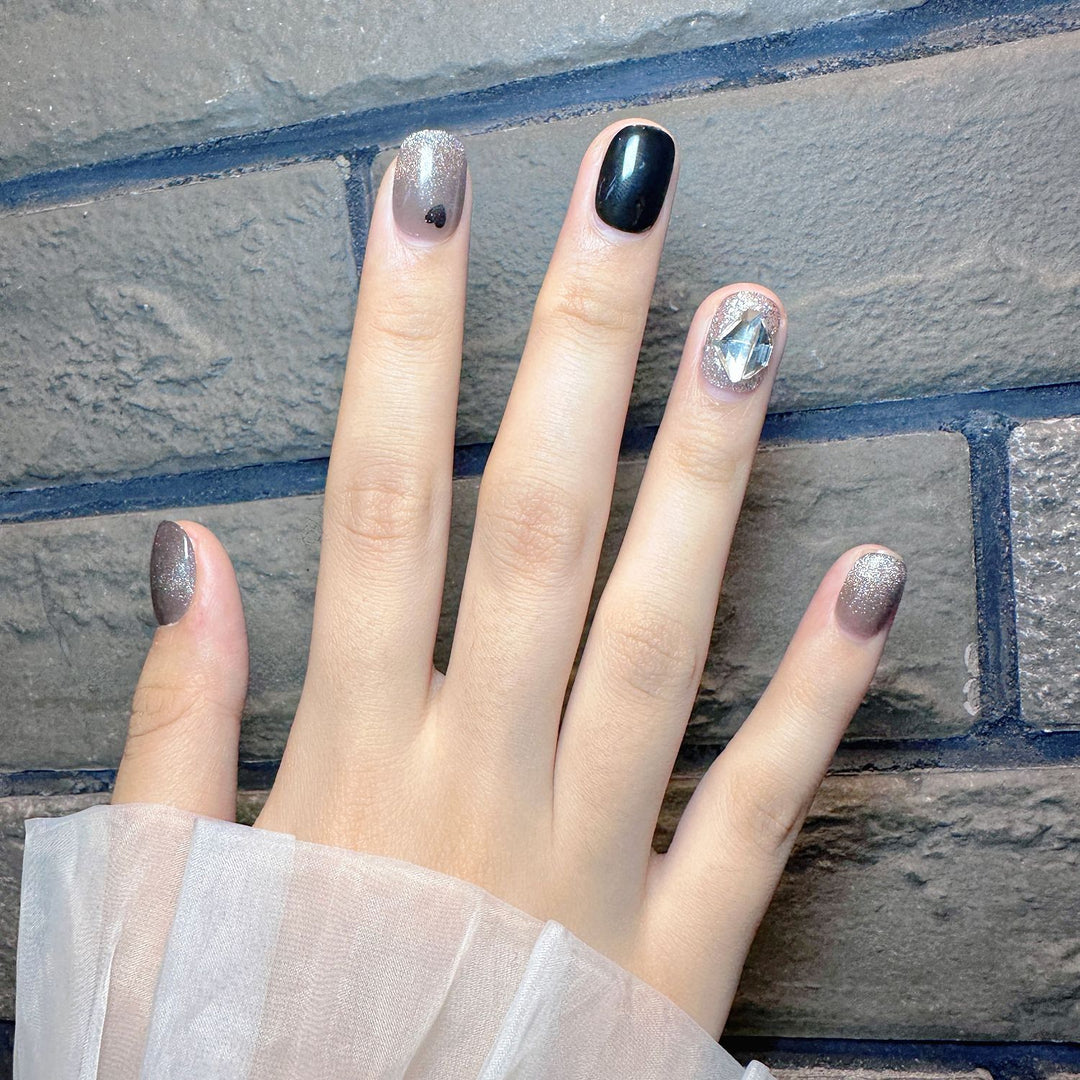Glamorous Press-On Nail Design Stornfield