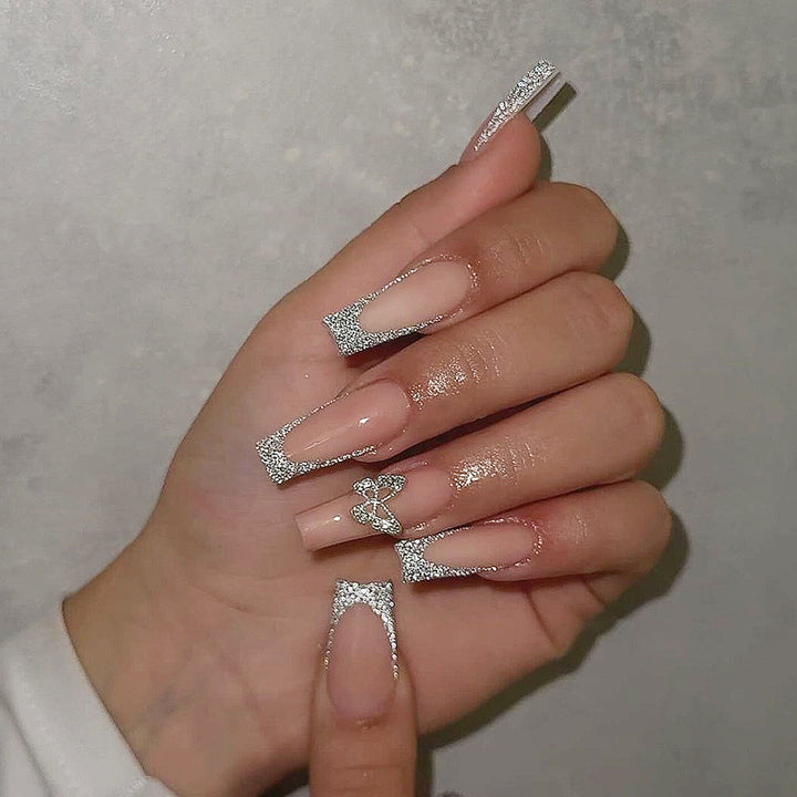 Elegant Silver Glitter Press-On Nail Set Stornfield